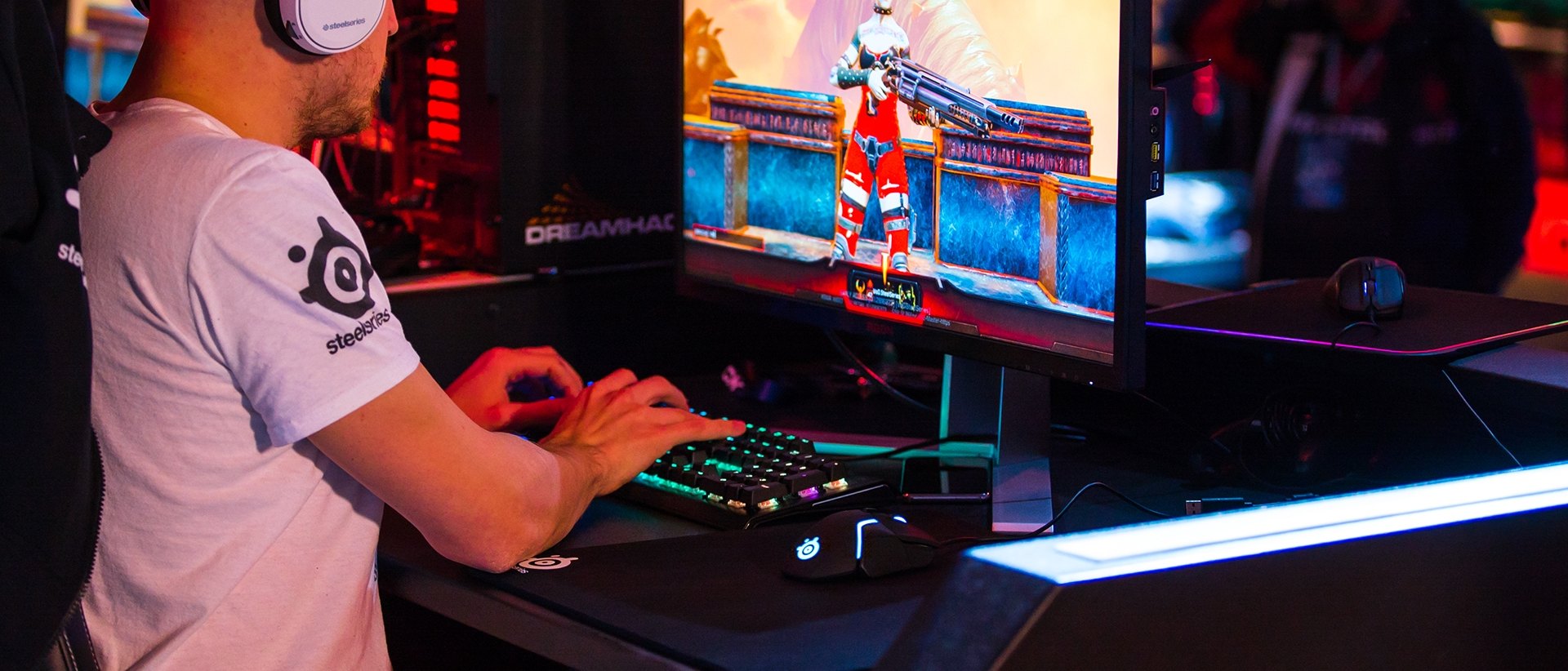 001_esports.jpg__1920x1080_q100_crop-fit_optimize_subsampling-2-857.jpg